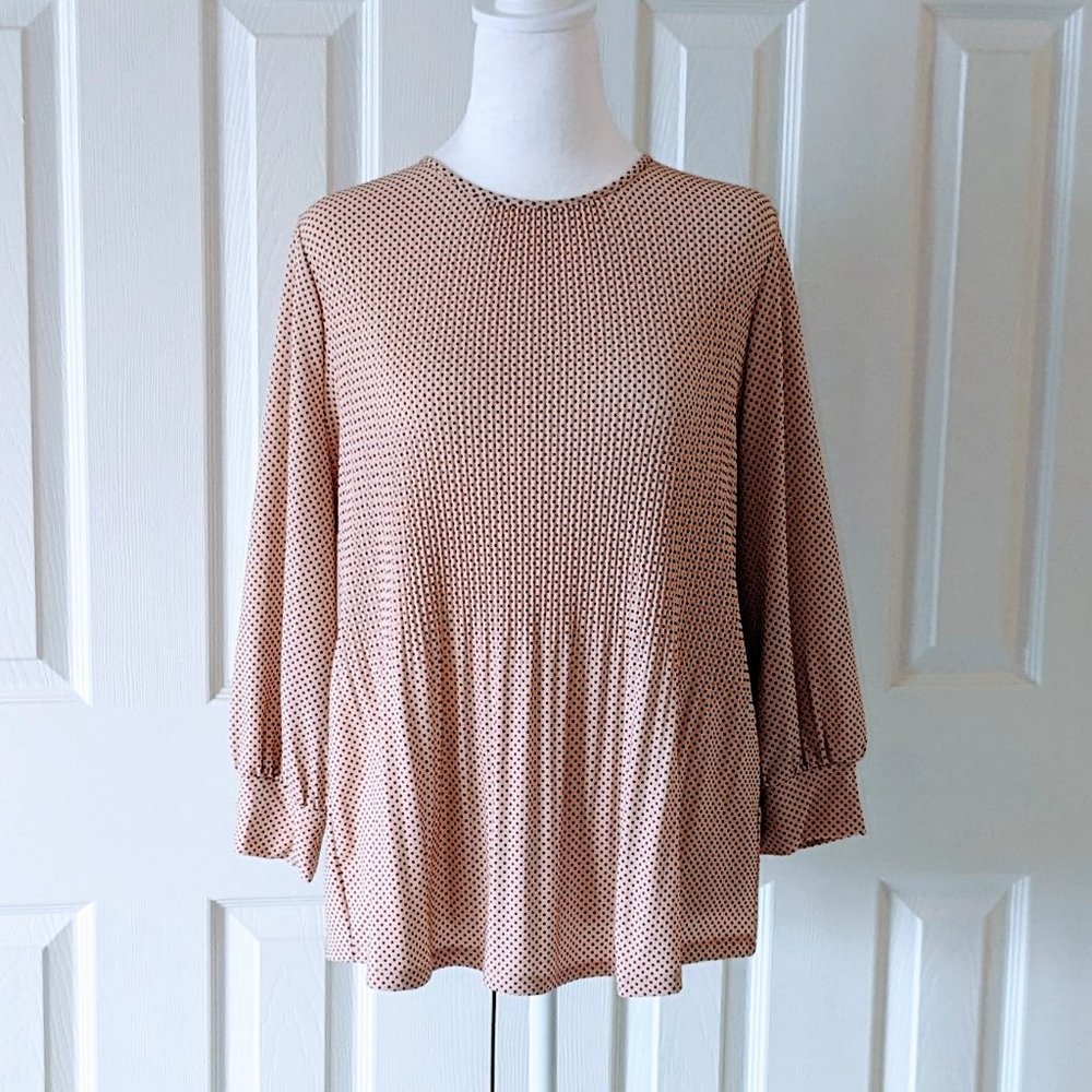 ADRIANNA PAPELL Women's Top Blouse Size M Pale Pink & Black Dots NWOT